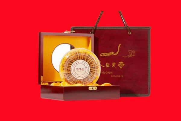 收购资讯:理县回收冬虫夏草是按克吗